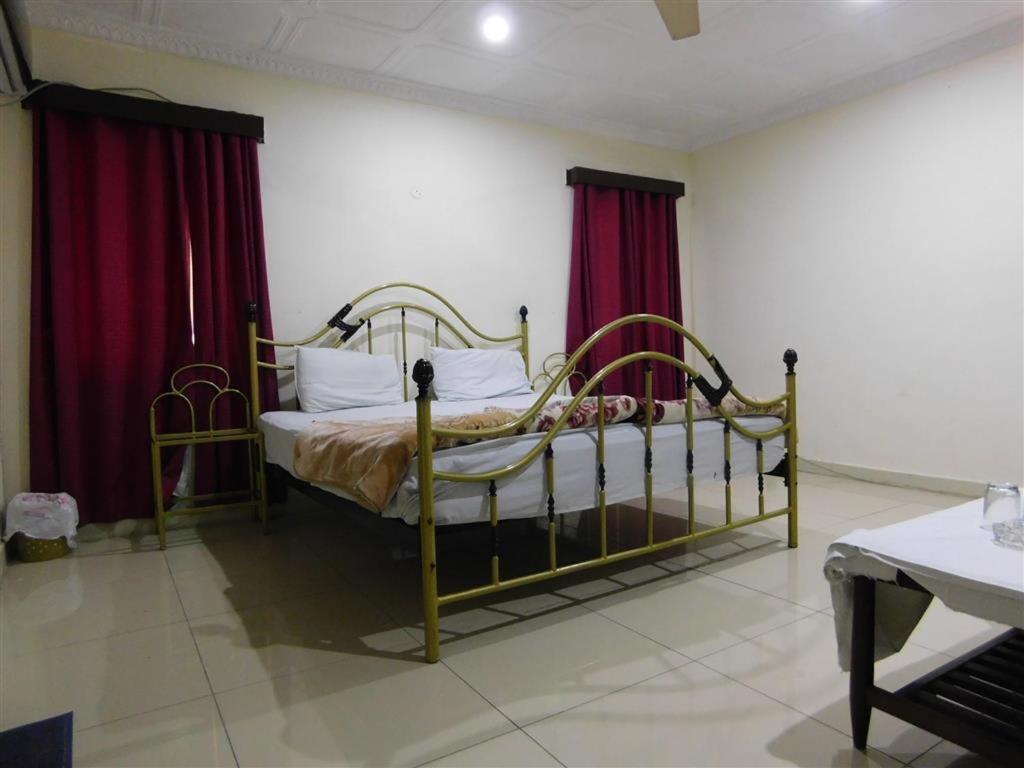 Hotel Humera Bahawalpur Ngoại thất bức ảnh