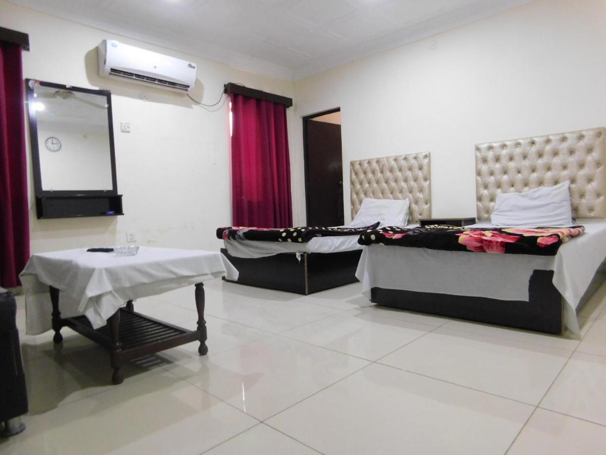 Hotel Humera Bahawalpur Ngoại thất bức ảnh